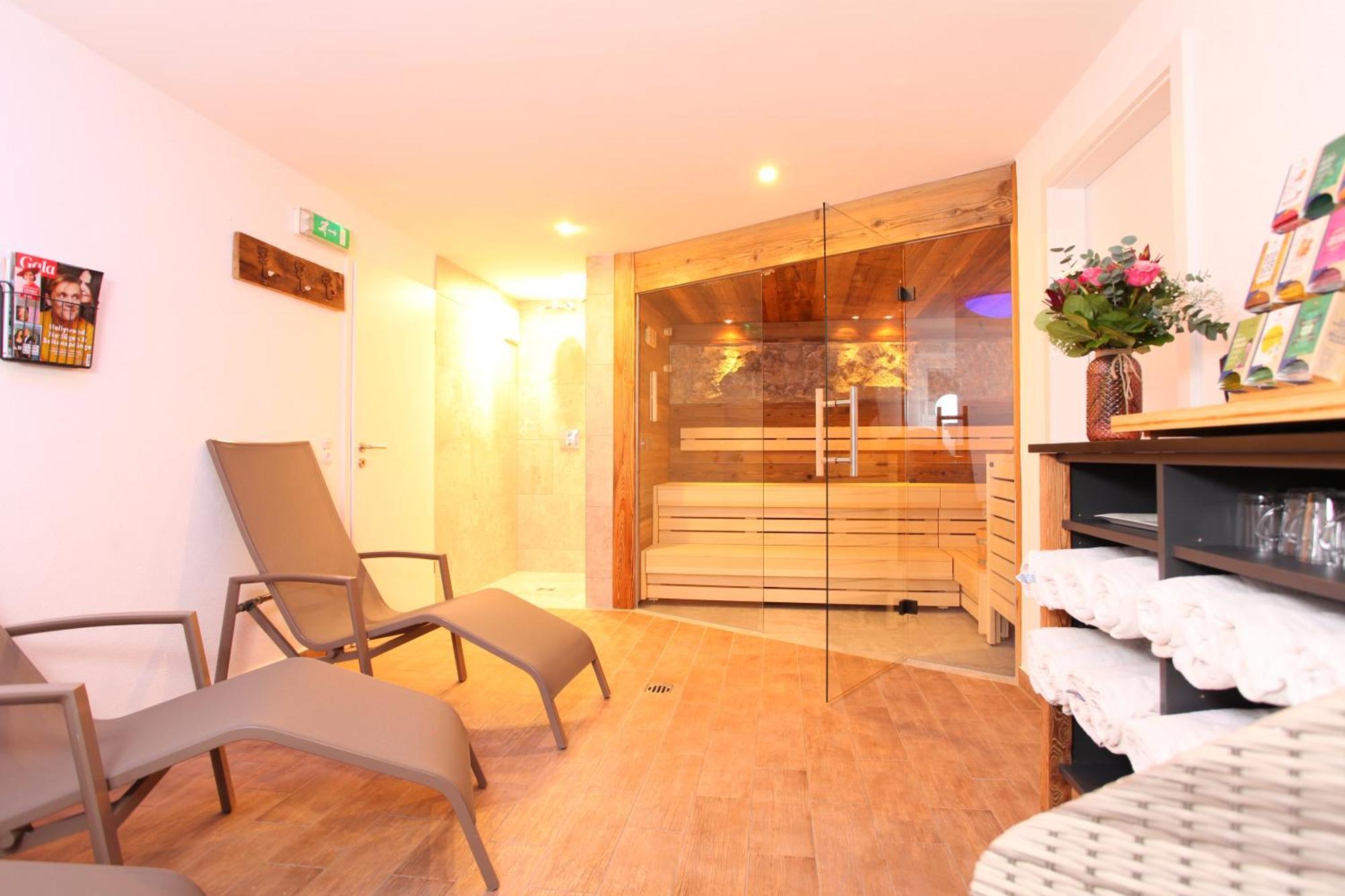 Bromm Guest house 3*