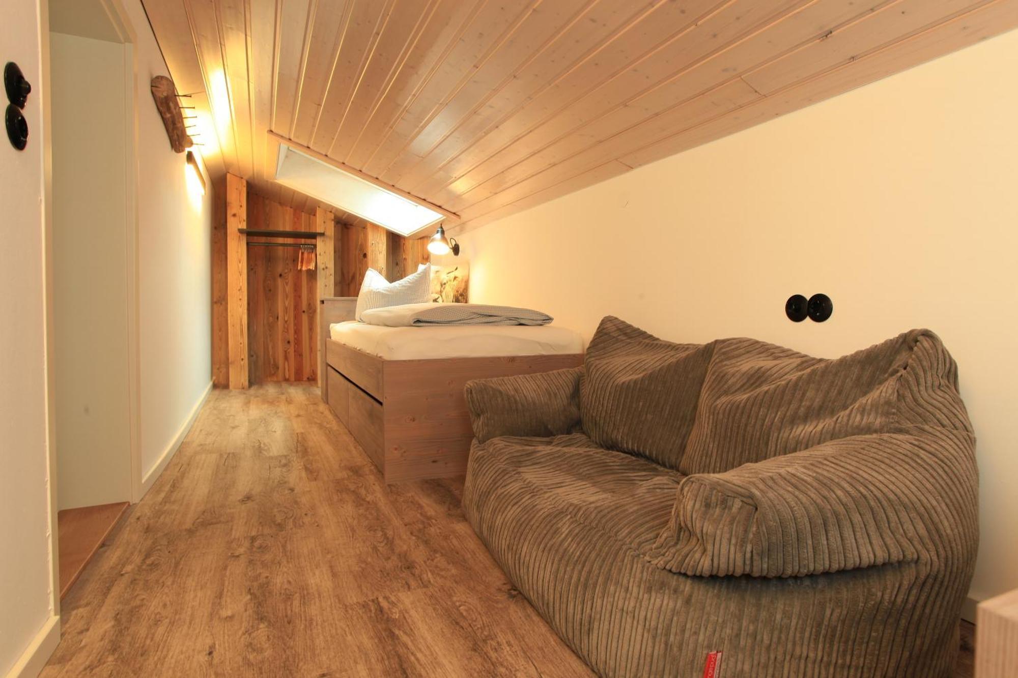 Guest house Bromm 3*